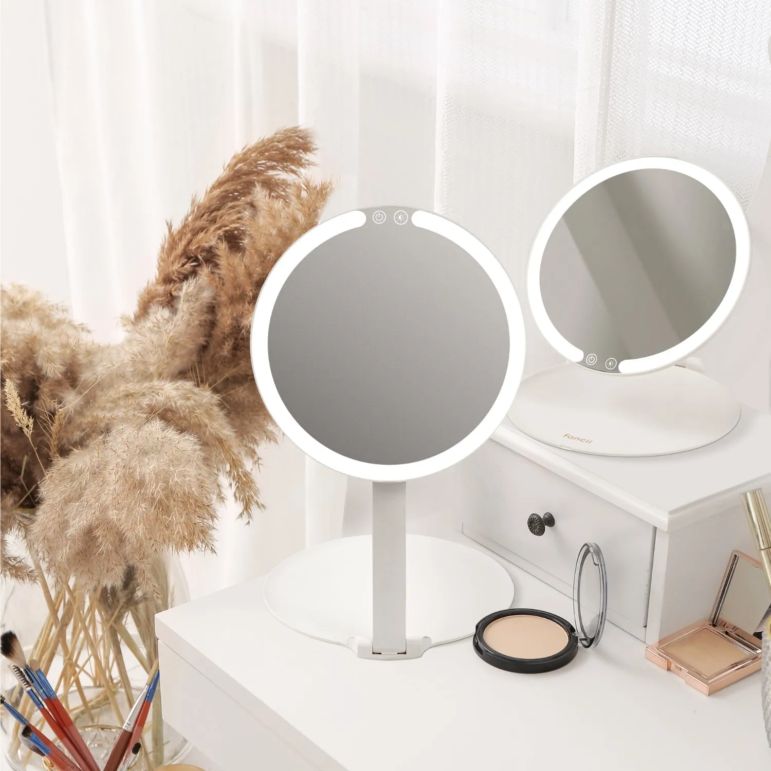 Fancii Abigail Rechargeable Travel Mirror